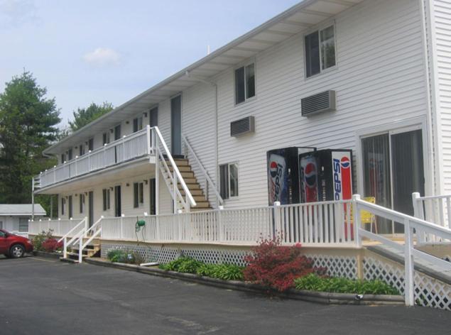 Knotty Pine Motel Salisbury Buitenkant foto