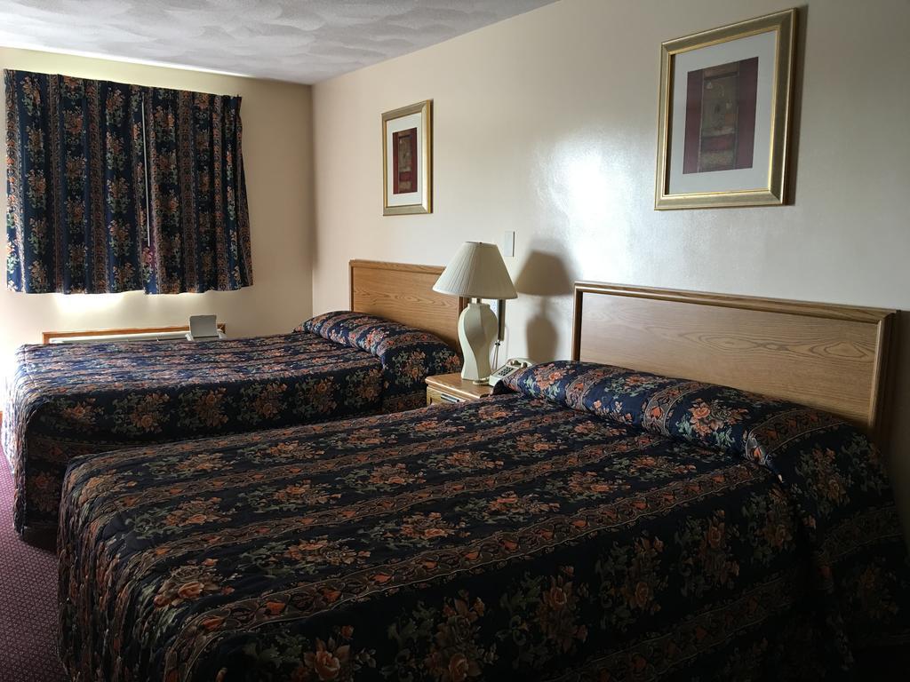 Knotty Pine Motel Salisbury Buitenkant foto