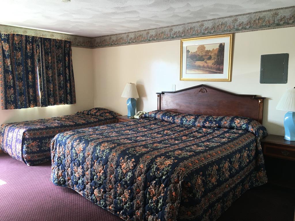 Knotty Pine Motel Salisbury Buitenkant foto